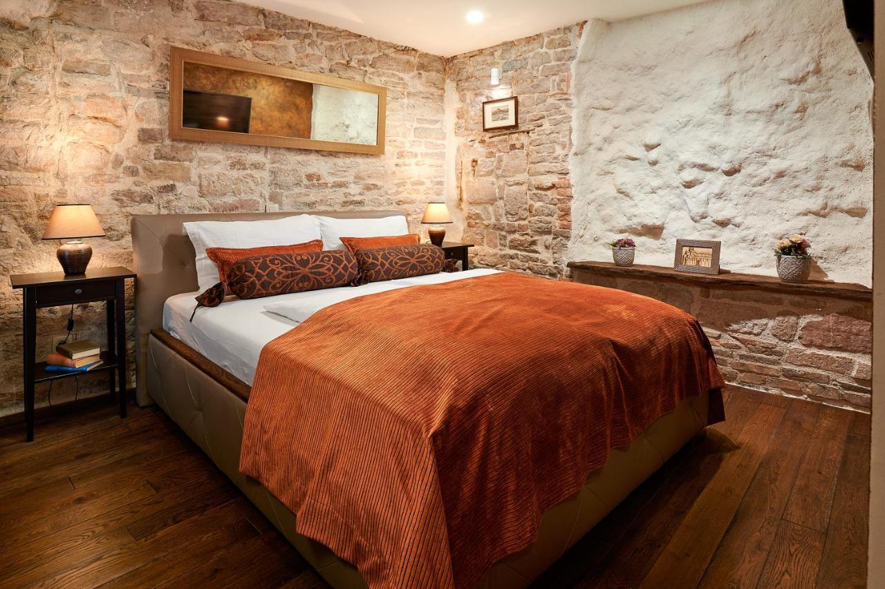 Rustic Apartments Sv Frane In The Old Town Sibenik Luaran gambar