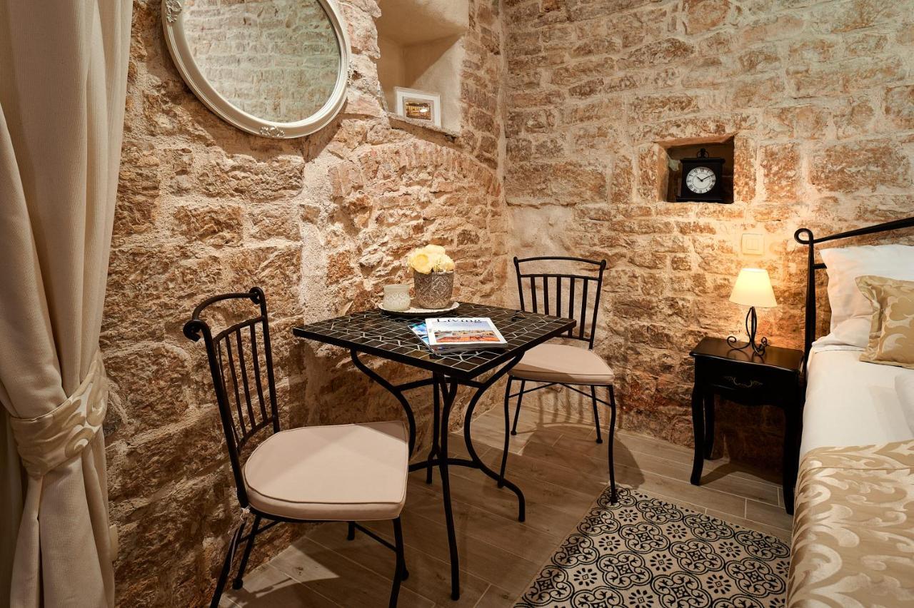 Rustic Apartments Sv Frane In The Old Town Sibenik Luaran gambar