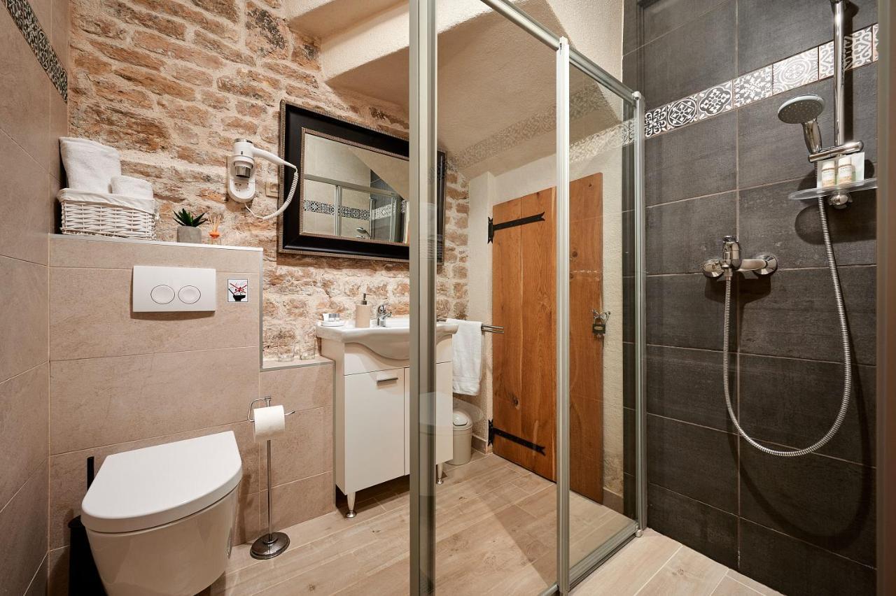 Rustic Apartments Sv Frane In The Old Town Sibenik Luaran gambar