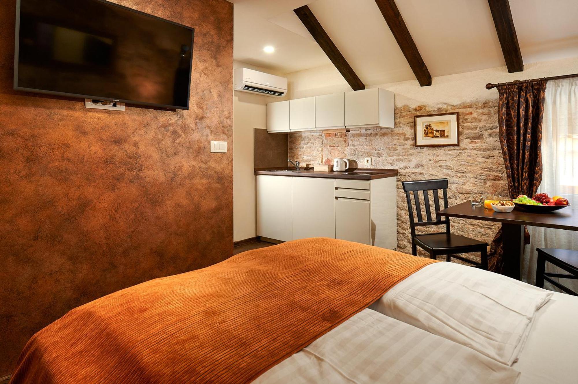 Rustic Apartments Sv Frane In The Old Town Sibenik Luaran gambar