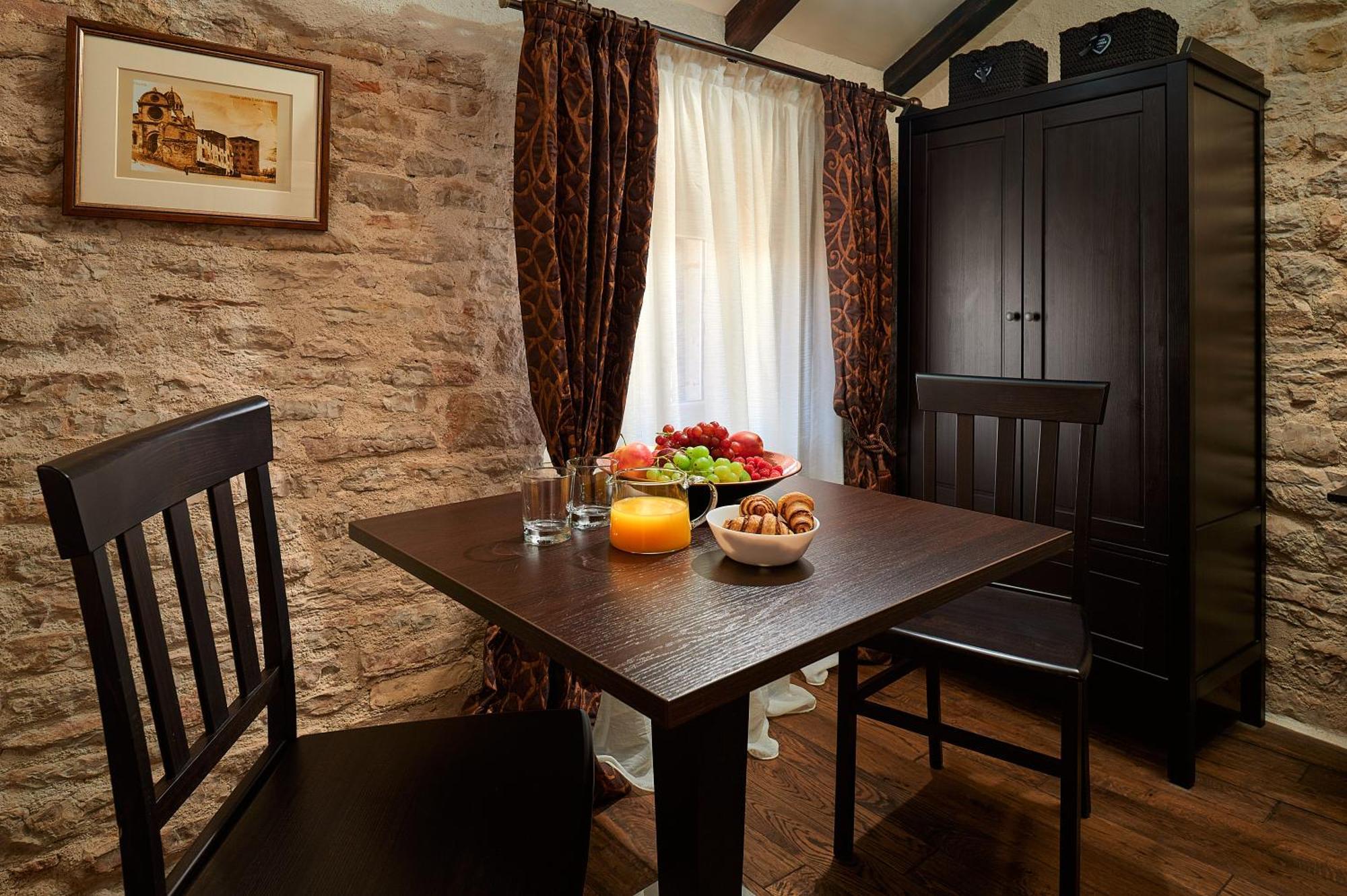 Rustic Apartments Sv Frane In The Old Town Sibenik Luaran gambar