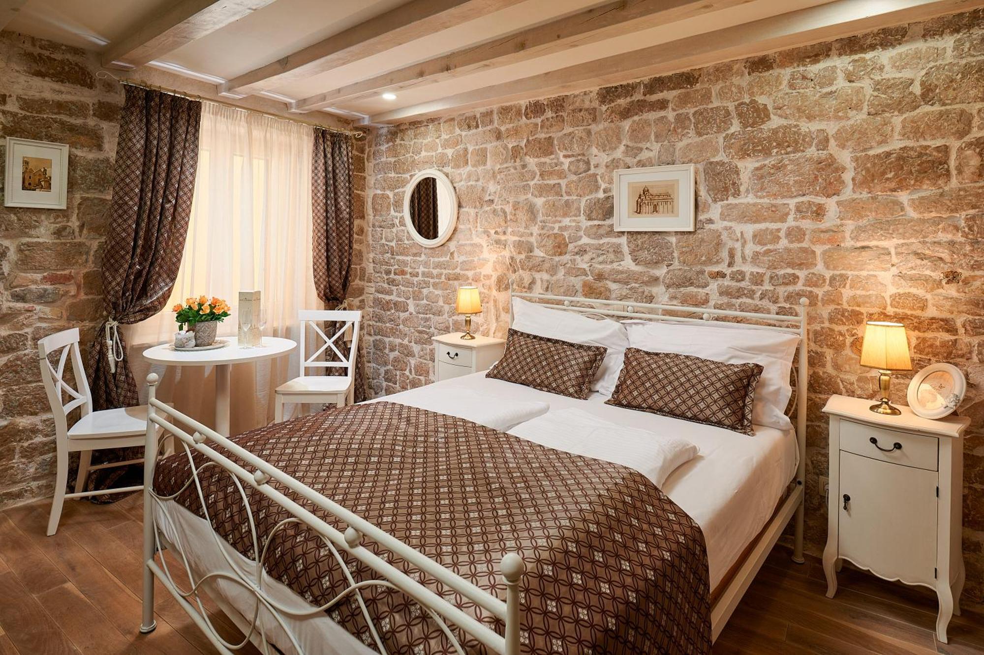Rustic Apartments Sv Frane In The Old Town Sibenik Luaran gambar
